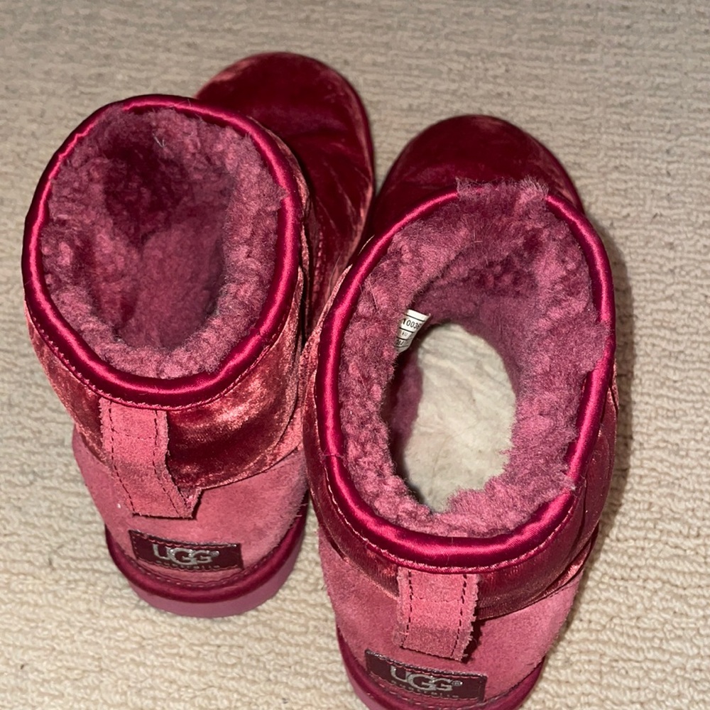 Ugg short boots